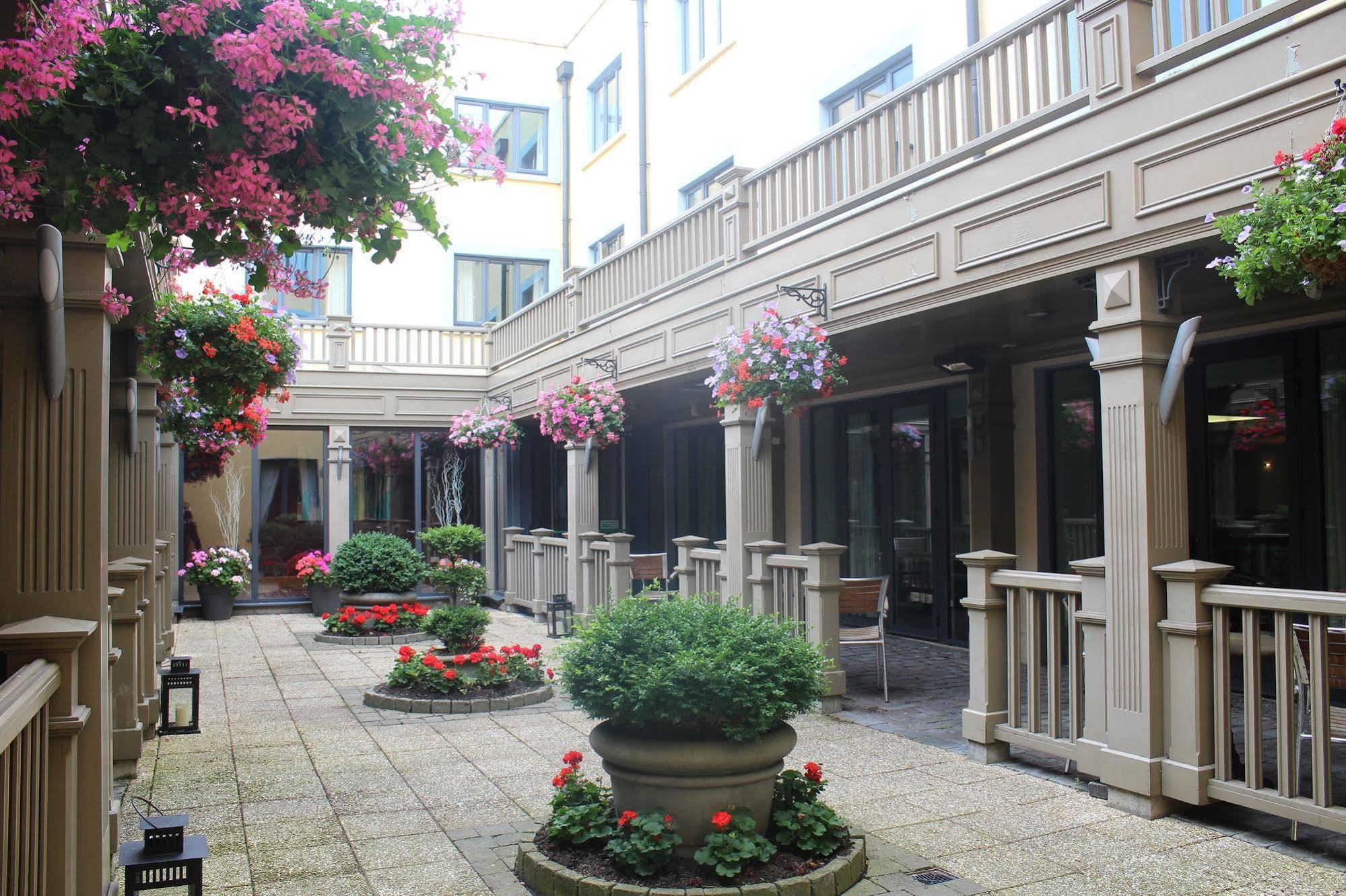 Talbot Hotel Stillorgan Dublin Exterior photo